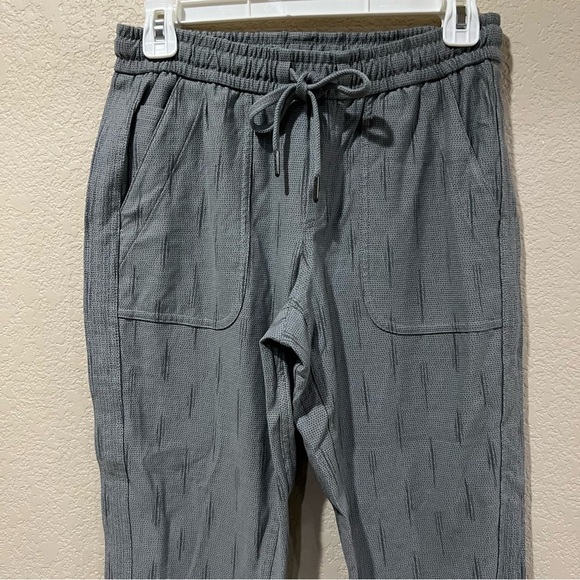Athleta Farallon Printed Jogger Pants Women’s Size 2P Gray S/657547 $89 Active, - Picture 4 of 16